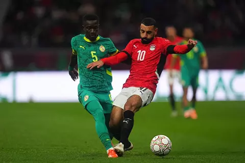 بعد الخسارة من السنغال.. مصدر ينفي ليلا كورة اعتزال محمد صلاح اللعب الدولي